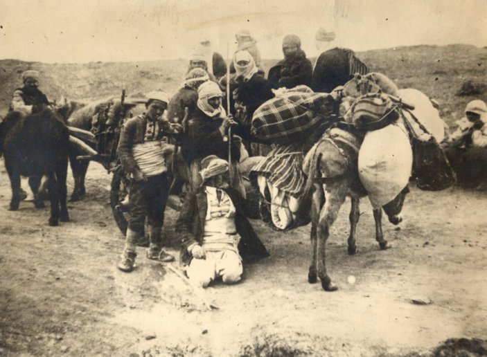 Anadolu'ya yapılan üç günlük gezinin şiirleri: Han Duvarları