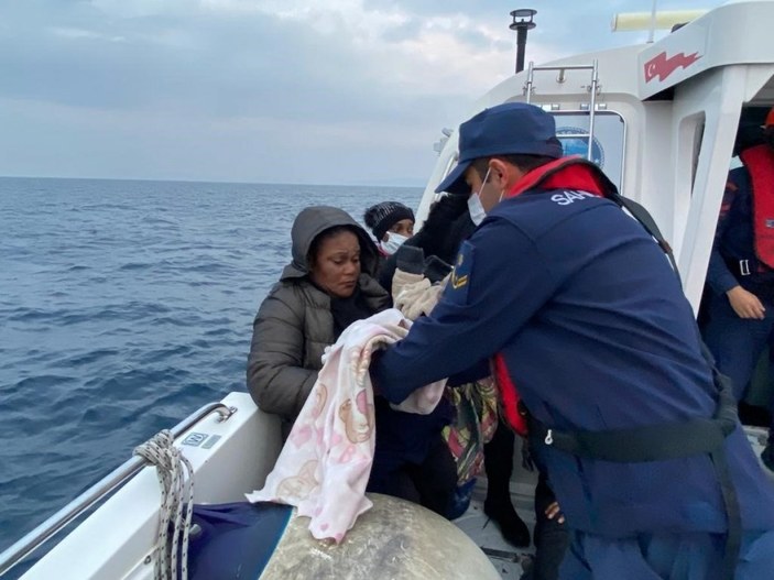 Yunan unsurlarınca geri itilen 157 düzensiz göçmen kurtarıldı