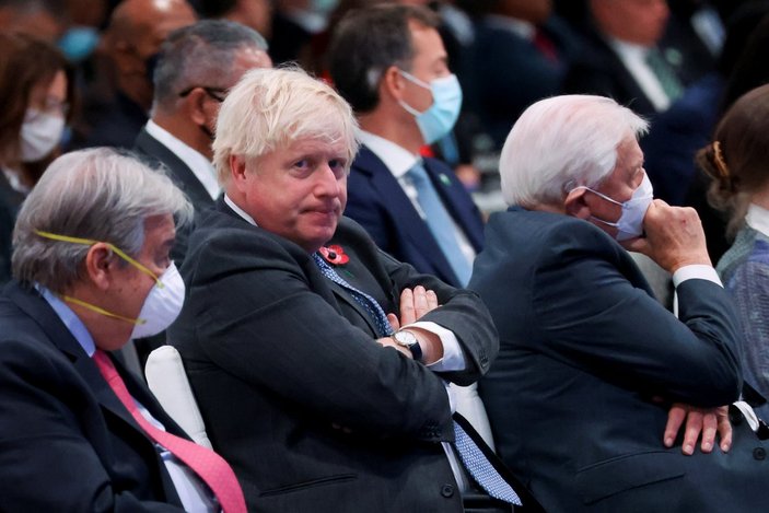 Christiane Amanpour'dan Boris Johnson'a maske sorusu