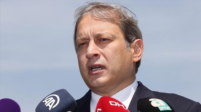 a Burak Elmas: Türk futbolu için önemli bir maça çıkacağız