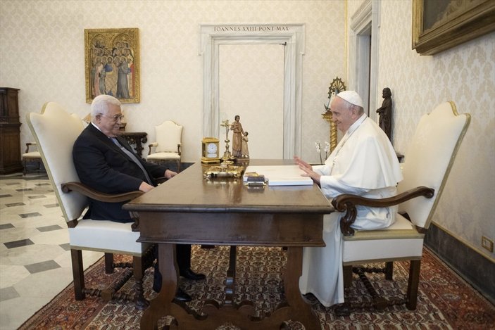 Papa Franciscus ve Mahmud Abbas Kudüs'ün statüsünü görüştü