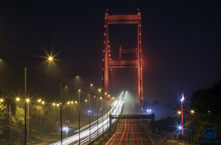 FSM Köprüsü lösemiye ilgili farkındalık oluşturmak için turuncu renkle ışıklandırıldı