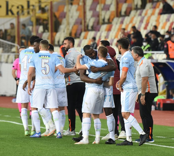 Başakşehir, Yeni Malatyaspor'u 3 golle yendi