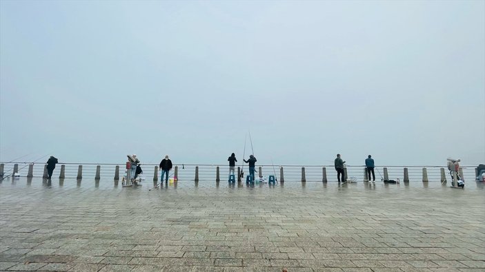 İstanbul halkı, güne sisle uyandı