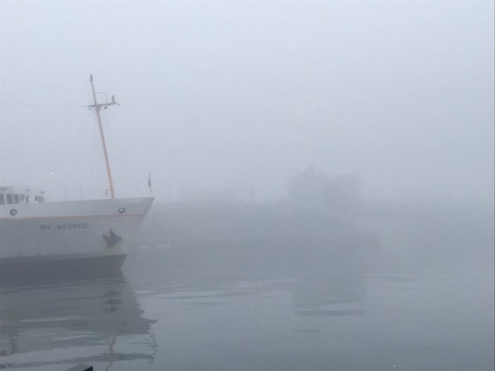 İstanbul halkı, güne sisle uyandı