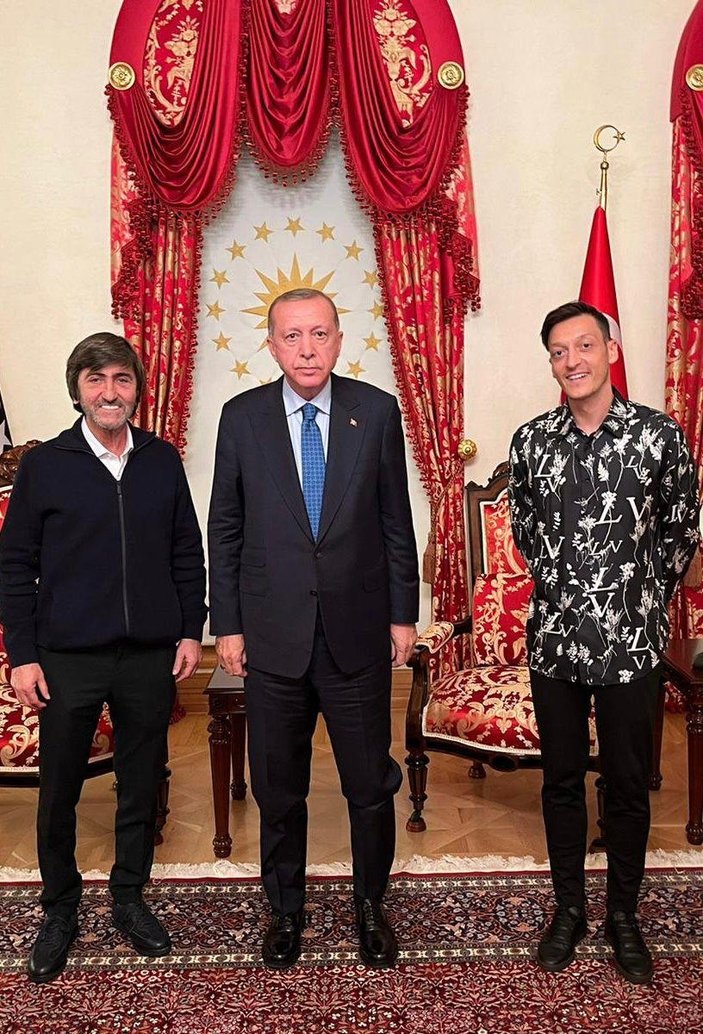 Mesut Özil, Cumhurbaşkanı Recep Tayyip Erdoğan ile buluştu