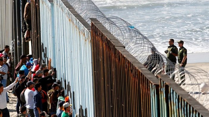 ABD, Meksika ve Kanada sınırlarını 19 ayın ardından tekrar açtı