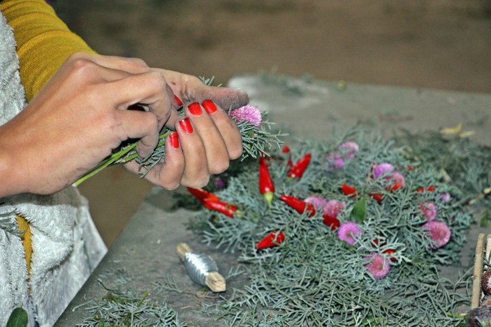 Avrupa'nın yılbaşı çiçekleri Antalya'da hazırlanıyor