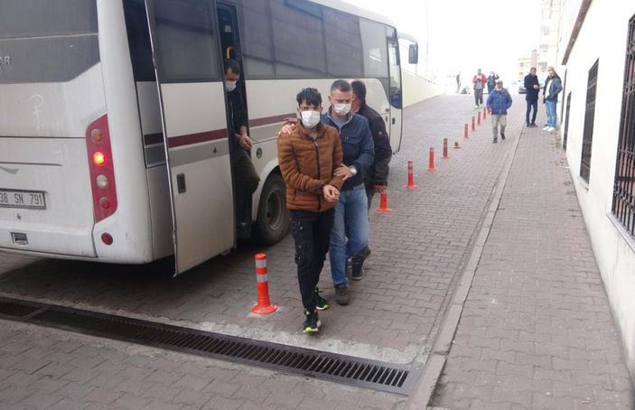 Kayseri'de DEAŞ'lılara yardım eden 7 kişi sınır dışı edilecek