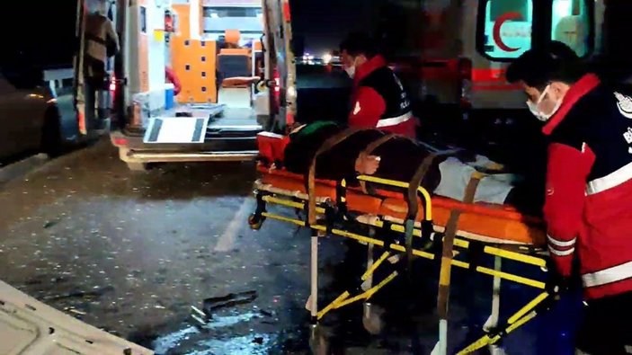 Arnavutköy'de köpeğe çarpmamak için manevra yaptı: 4 yaralı