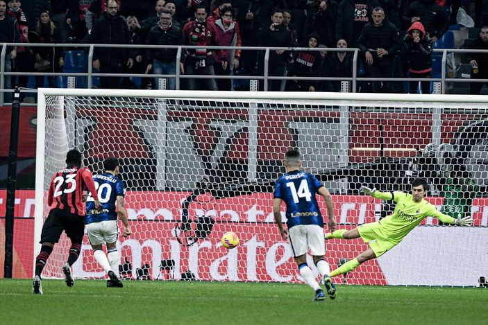 a Milan ile Inter 1-1 berabere kaldı