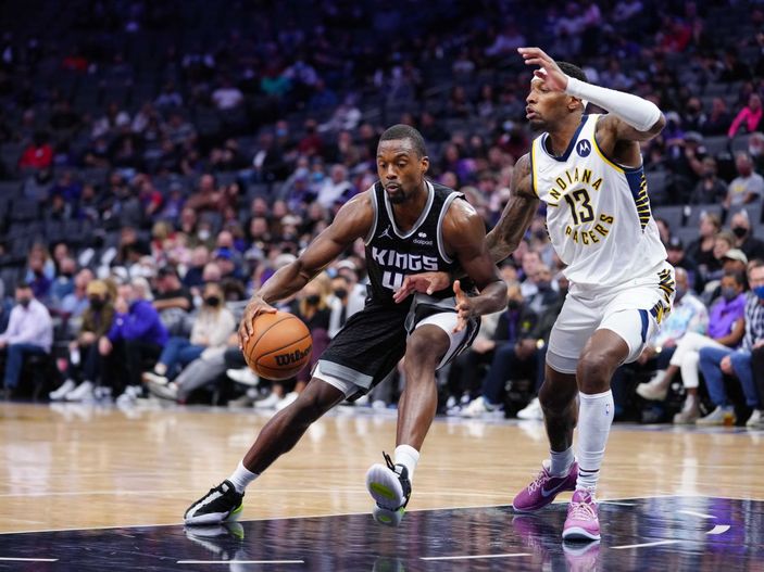 r Indiana Pacers deplasmanda Sacramento Kings'i 91-94 yendi