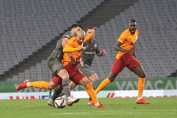 Şansal Büyüka: Galatasaray'ın kadrosu şampiyonluğa yetmez