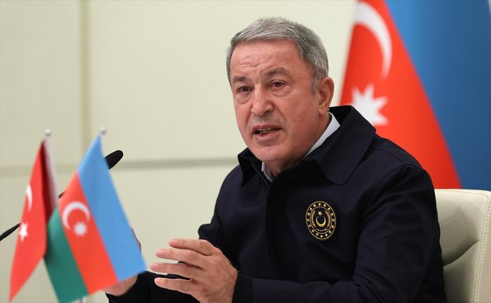 Şehit Memiyev ile konuşmasını anlatan Hulusi Akar'ın gözleri doldu