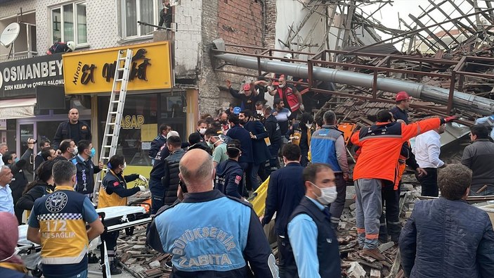 Malatya'da bina çöktü