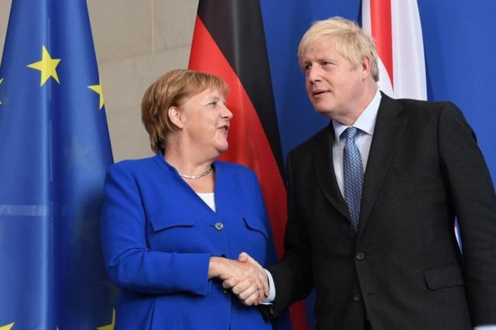 Merkel liderlerle samimi temaslarına açıklık getirdi