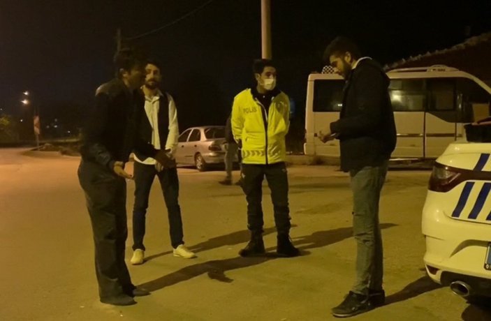 Bursa'da otomobilde uyuşturucu kullanma aparatı yakalatan gencin babasından tepki
