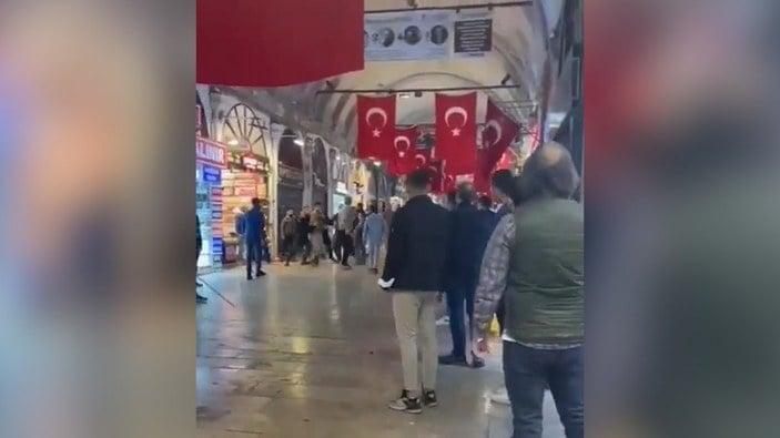 Kapalıçarşı'da Atatürk dayağı: Saygı duruşunda bulunmayınca darbettiler