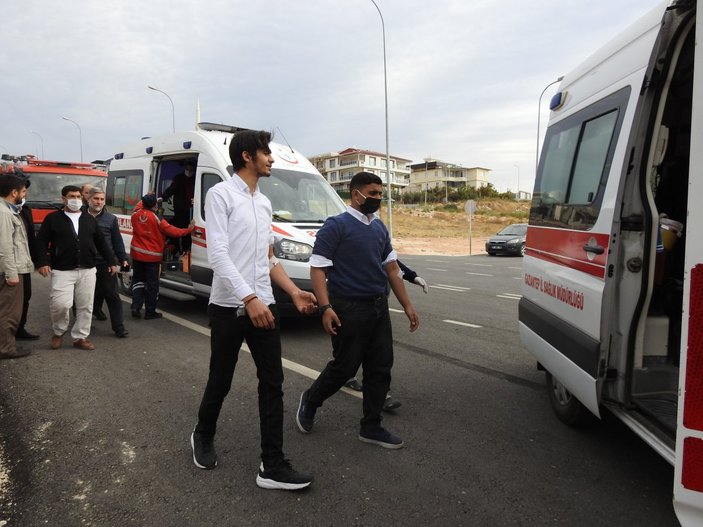 Gaziantep’te okul servisi ile özel halk otobüsü çarpıştı