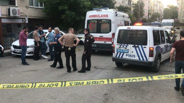 Bursa’da, cezaevi önünde silahlı saldırı anları kamerada
