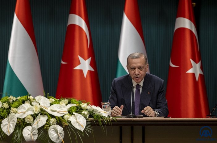 Cumhurbaşkanı Erdoğan'dan Miçotakis'in mülteci açıklamasına sert yanıt