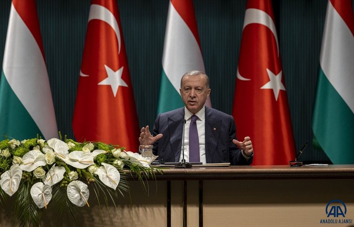 Cumhurbaşkanı Erdoğan'dan Miçotakis'in mülteci açıklamasına sert yanıt