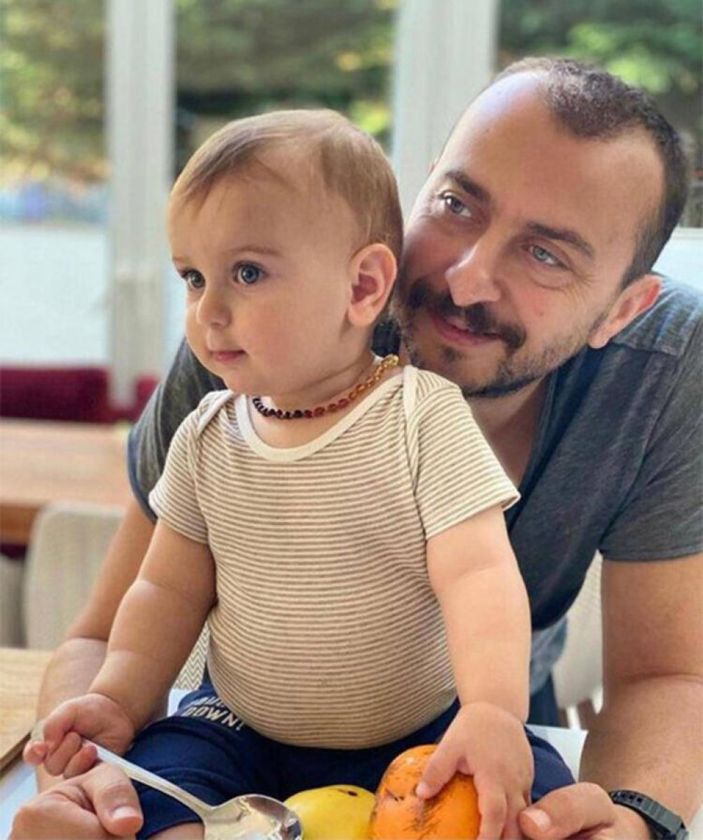 Patron Bebek Fiko! Hazal Kaya'nın oğlu Fikret'in diş kaşındıran tatlılığı