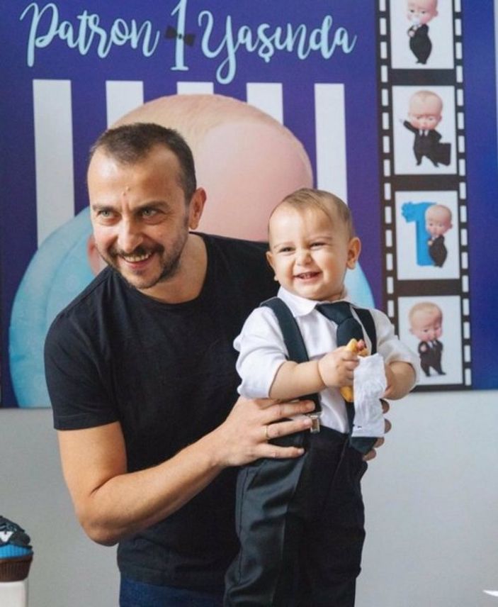 Patron Bebek Fiko! Hazal Kaya'nın oğlu Fikret'in diş kaşındıran tatlılığı