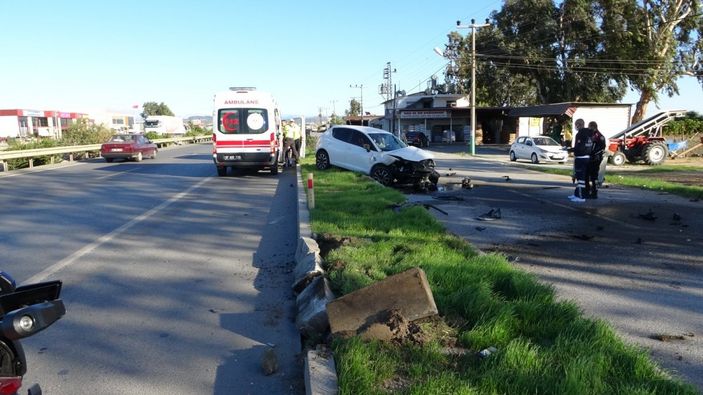 Antalya'da takla atan otomobilden çıkıp aracın önünü kesti