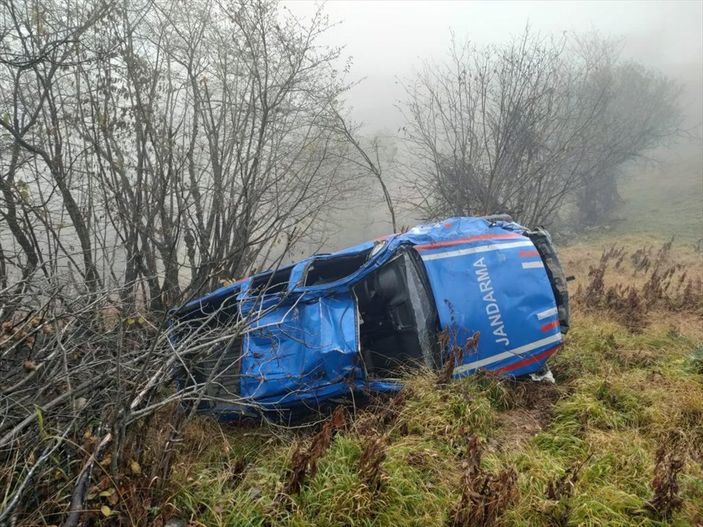 a Rize'de kurtarma çalışmasındaki jandarma aracı uçurumdan düştü