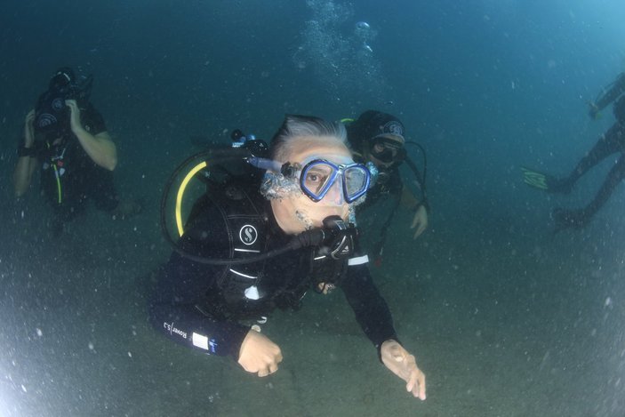 Antalya’da denizin dibi temizlendi
