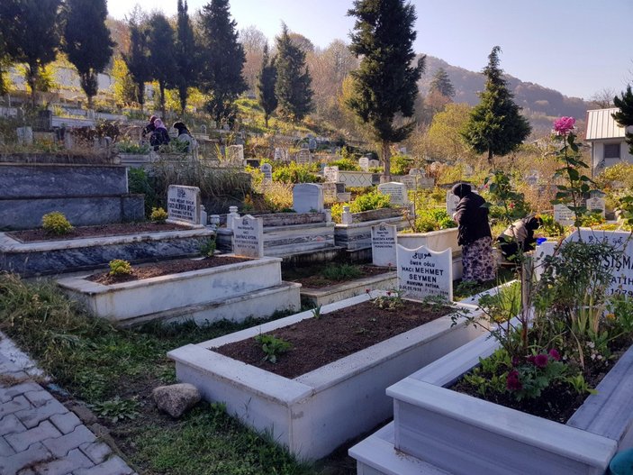 Düzce depreminin üzerinden 22 yıl geçti: Acılar hala taze