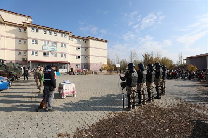 Iğdır'da özel öğrenciler, Mehmetçik ile buluştu