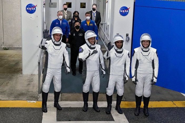 NASA'nın Crew-3 astronotları, SpaceX kapsülü ile Uluslararası Uzay İstasyonu'nda