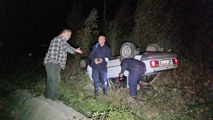Zonguldak'ta bariyerlere çarpan araç takla attı: 5 yaralı