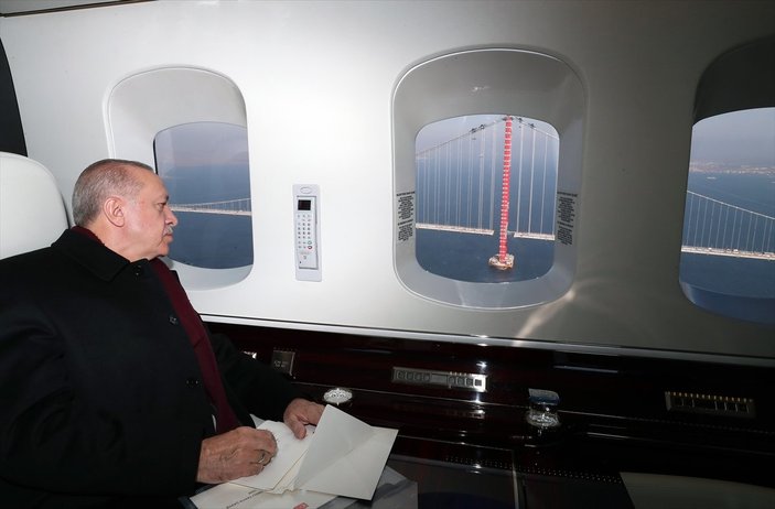 Cumhurbaşkanı Erdoğan, Çanakkale Köprüsü'nü havadan inceledi