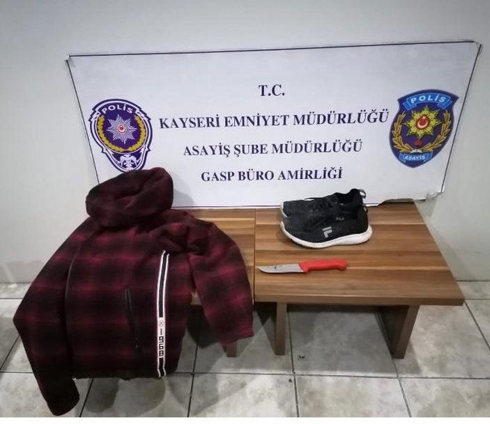 Kayseri’de, akaryakıt istasyonundaki markete giren bıçaklı hırsız yakalandı