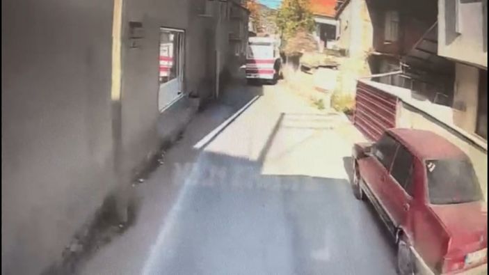 i Isparta’da köpeğe çarptı, yoluna devam etti