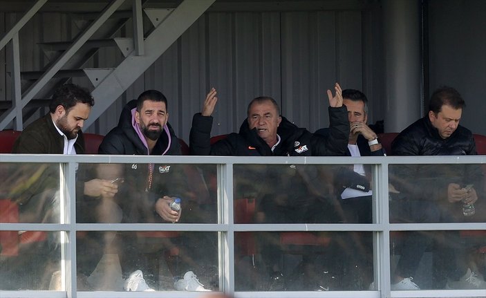 Galatasaray'da İsmail Çipe ile yollar ayrılıyor