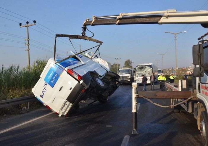 D Aydın'da zincirleme kaza: 11 yaralı