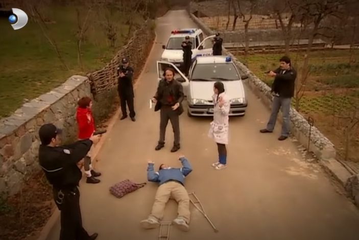 Arka Sokaklar bakın hangi diziye konuk olmuş! Hüsnü Çoban'ı şoke eden karşılaşma...