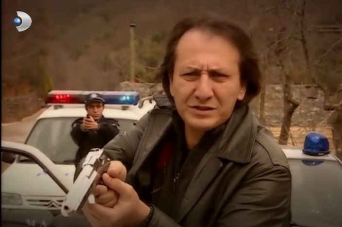 Arka Sokaklar bakın hangi diziye konuk olmuş! Hüsnü Çoban'ı şoke eden karşılaşma...