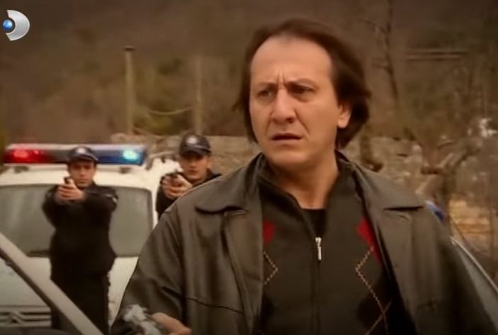 Arka Sokaklar bakın hangi diziye konuk olmuş! Hüsnü Çoban'ı şoke eden karşılaşma...