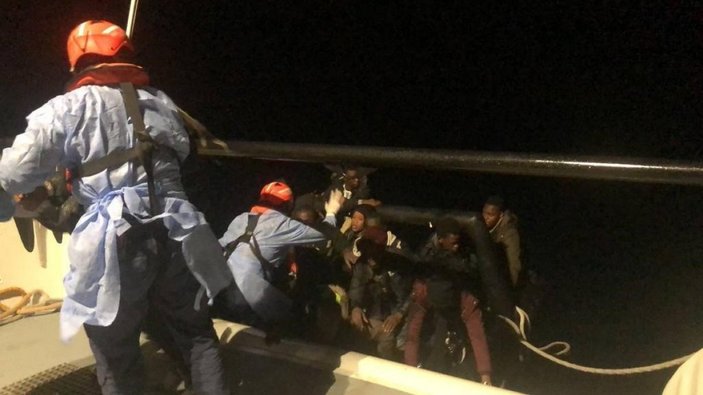 Aydın'da Yunanistan'ın ölüme terk ettiği 62 göçmen kurtarıldı