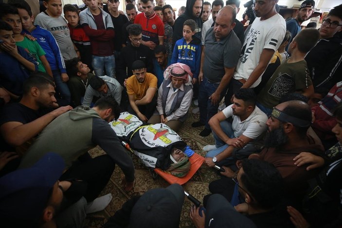 İsrail güçleri tarafından vurulan Filistinli genç, toprağa verildi