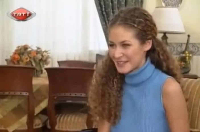 Yasak Elma'nın Feyza'sı Ece Dizdar'ı tanımak imkansız! Meğer o dizide boy göstermiş...