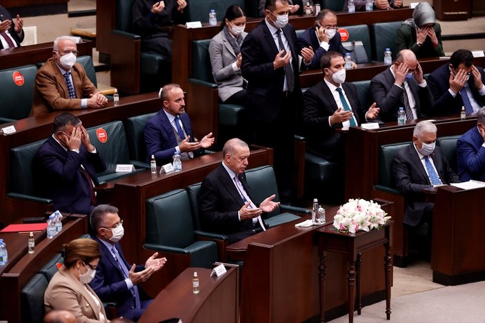 Cumhurbaşkanı Erdoğan Sezai Karakoç'un Mona Roza şiirini okudu