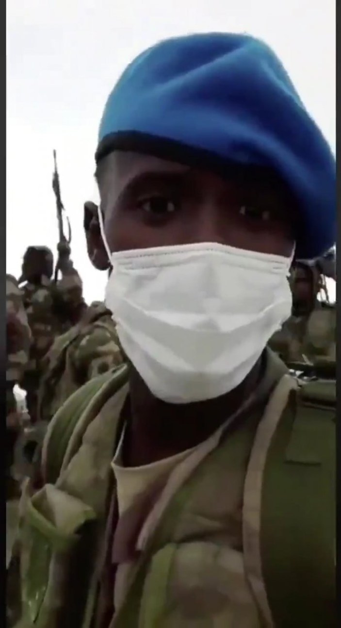 Isparta’da eğitim gören Somali askerlerinden komando marşı