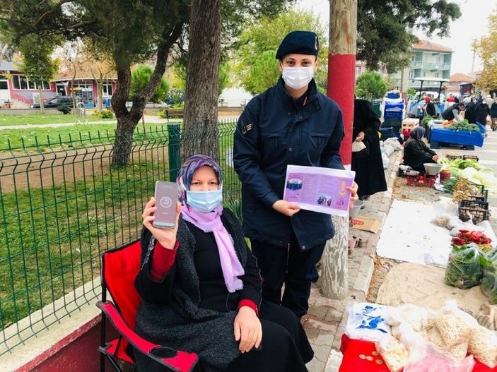 Jandarmadan köylü kadınlara KADES uygulaması