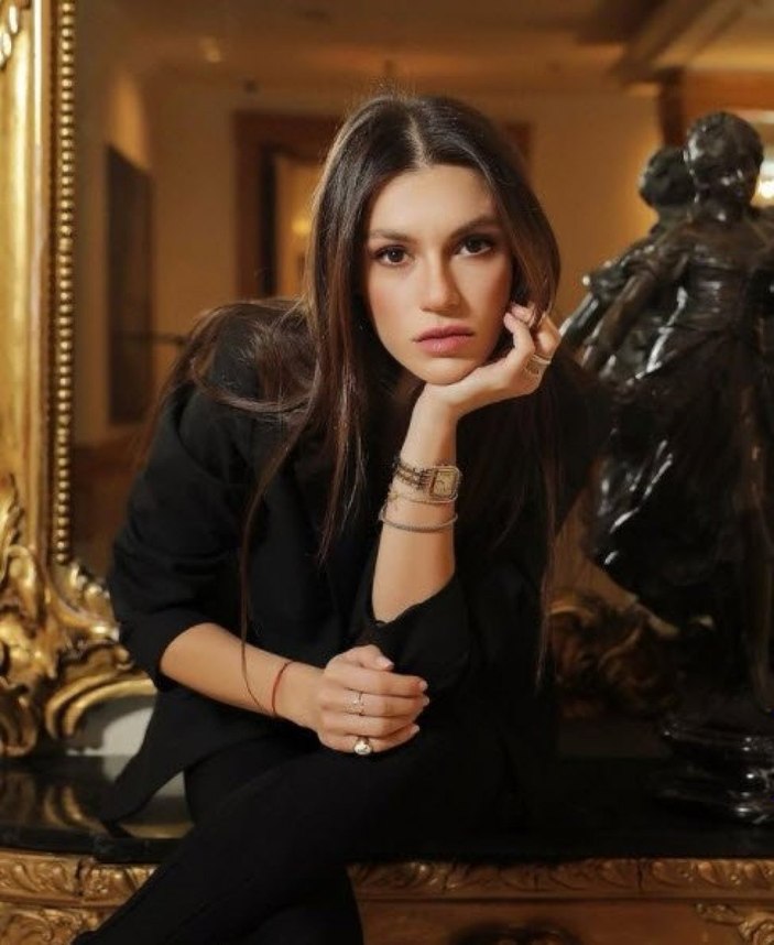 Yüsra Geyik kimdir, kaç yaşında? Camdaki Kız Muzo'nun sevgilisi Melisa göründü!